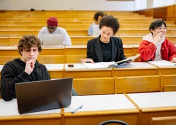 pexels-yan-krukau-rôle des parents pour les étudiants