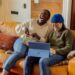 surface-rire - stand up- 5 raisons de regarder du stand up entre coloc-unsplash