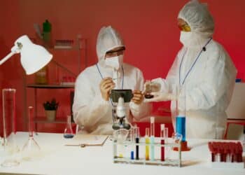 pexels-artem-podrez-scientifique-le preintemps des sciences débarque dans les université de la fédération wallonie bruxelles