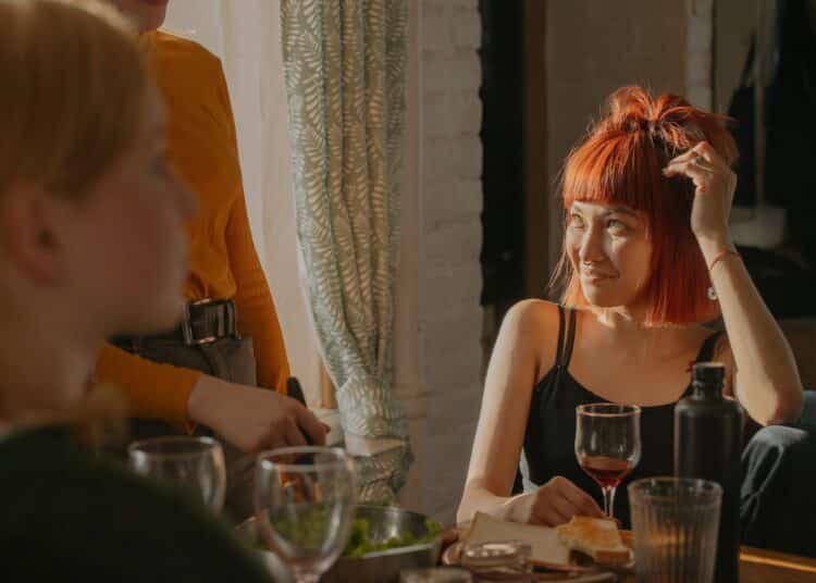 pexels-cottonbro-studio - 5 memes qui vont te rappeler que tu as les meilleurs colocs