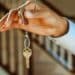 pexels-kindel-media-clé de logement-5choses à prendre en compte avant de chercher un kot