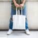 unsplash - mediamodifier-étudiant qui fait ses courses - 6 magasins pour ta vie étudiante à Louvain-la-neuve