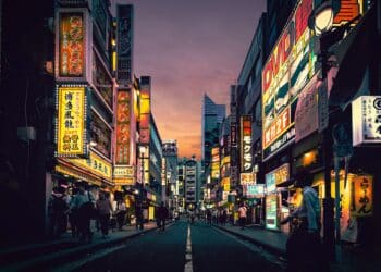 pexels-aleksandar-pasaric- ville du japon - Pourquoi faire un voyage linguistique au Japon