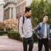 pexels-armin-rimoldi-étudiants qu marchent dans la rue - 7 expressions d’étudiants qui n’ont ni queue ni tête