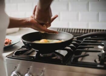 4 applications gratuites pour t'aider à cuisiner au kot