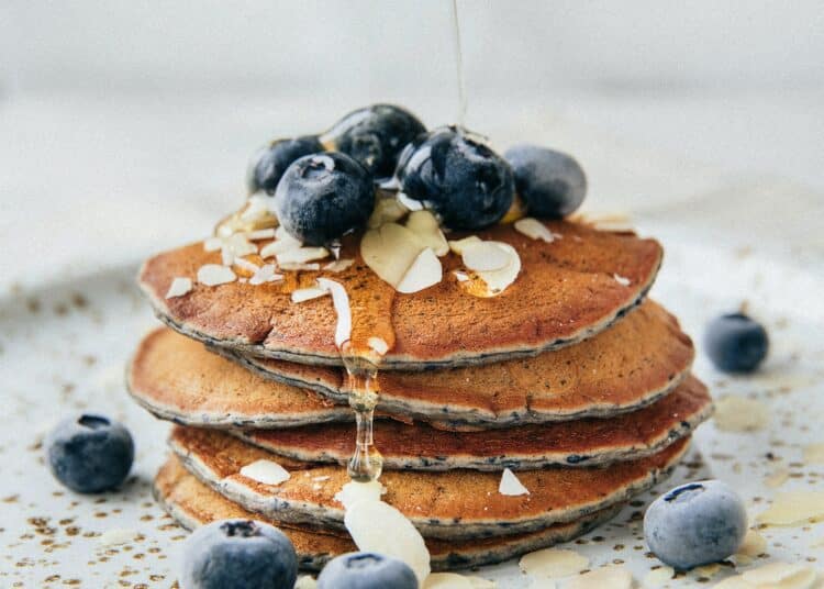 Recette de pancakes myrtilles réconfortants pour un après-midi entre étudiants