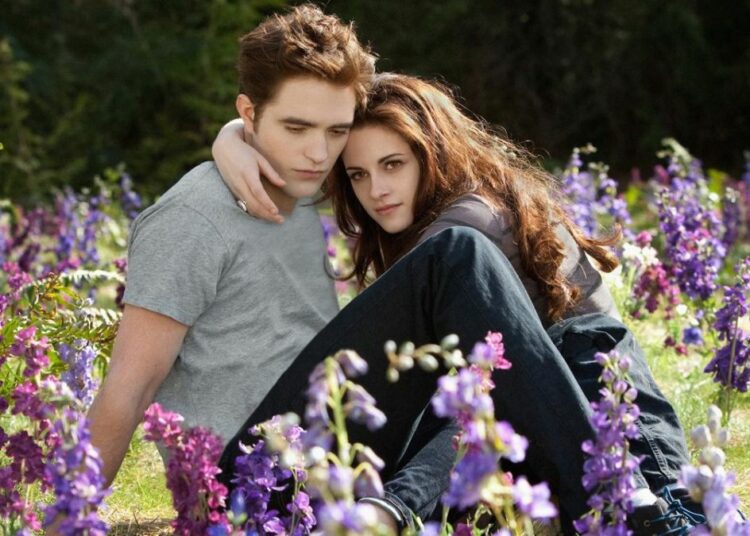 Twilight : la saga sera-t-elle adaptée en série ?