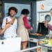pexels-kampus-production-soirée barbecue entres amis-6 alternatives au barbecue pour toi et tes colocs