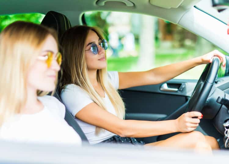 4 astuces pour ne pas trop utiliser la voiture de tes parents durant tes études