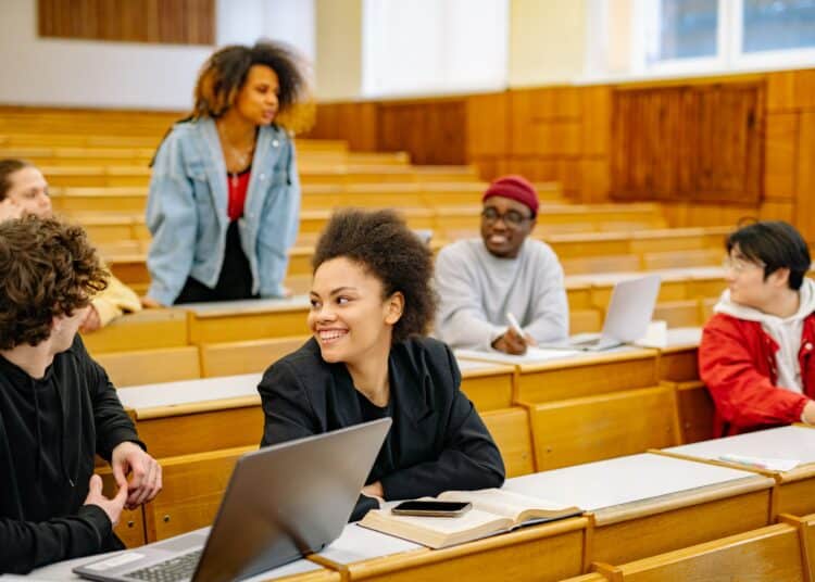 pexels-yan-krukau - 5 memes qui résument bien ton état après une semaine de cours