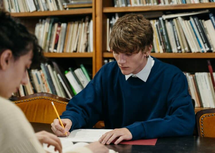 pexels-tima-miroshnichenko - 6 memes dans lesquels tous les étudiants se reconnaitront