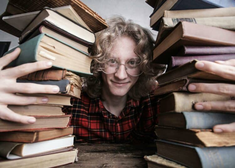 pexels-andrea-piacquadio - 6 memes qui vont te rappeler que t'as trop à étudier