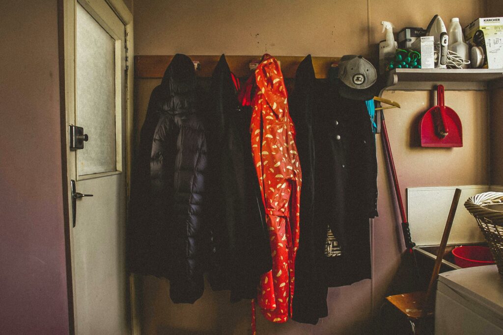 pexels-darcy-lawrey- 4 must-have winterjassen voor studenten