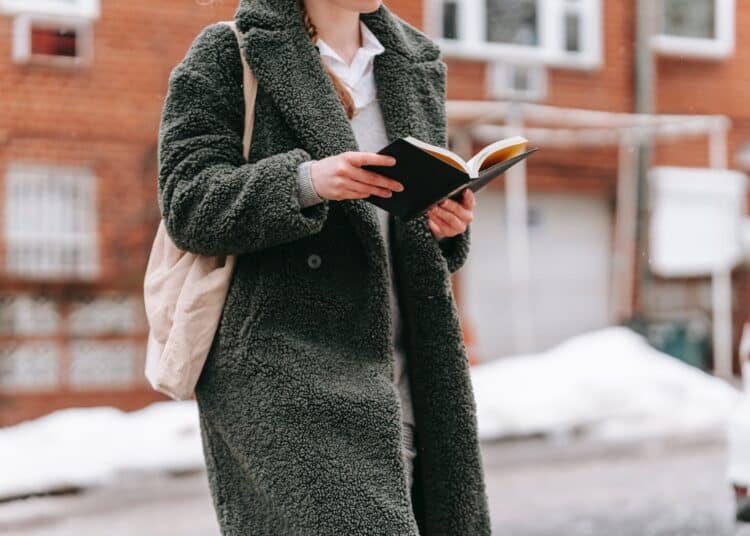 pexels-george-milton - 5 moments que tu vis en hiver quand t'es étudiant