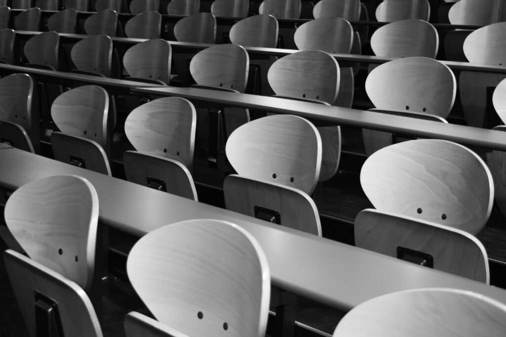 pexels-pixabay-La FWB va serrer à nouveau la vis face aux fausses universités