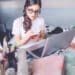 pexels-andrea-piacquadio-étudiante qui étudie - 4 clichés sur le blocus