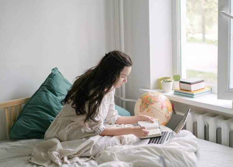 pexels-arthouse-studio - quiz quel meme représente le mieux ton état à l’approche du blocus