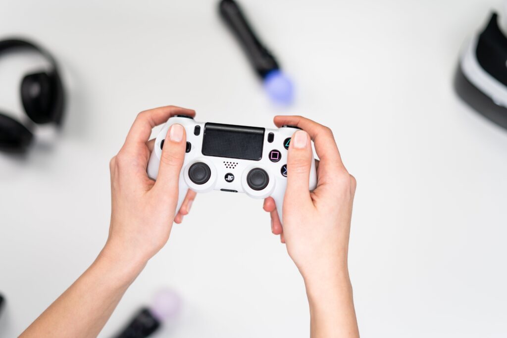 pexels-cottonbro-studio- 4 videogames uit 2023 die je als student moet spelen