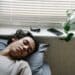 pexels-eren-li- étudiant qui dort - L’impact des écrans sur ton sommeil comment gérer durant les examens