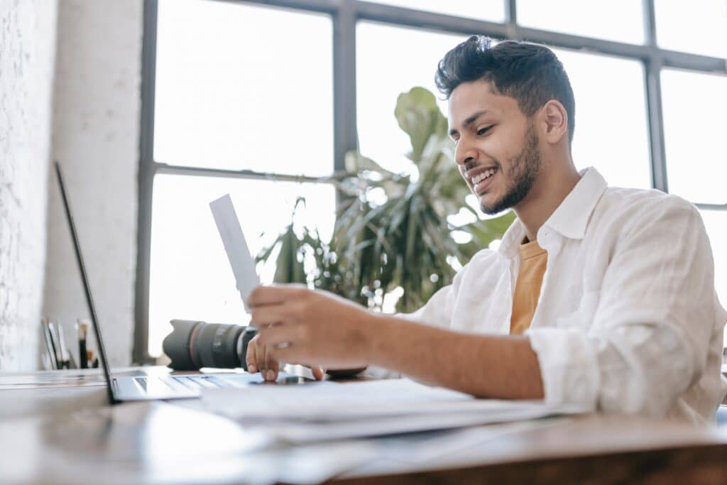pexels-michael-burrows- étudiant et premier emploi - Les métiers émergents qui seront en demande en 2024