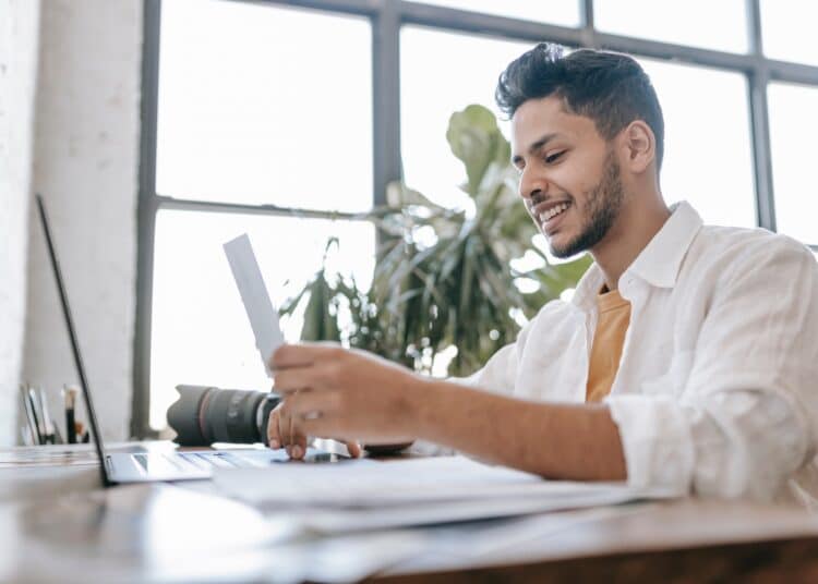 pexels-michael-burrows- étudiant et premier emploi - Les métiers émergents qui seront en demande en 2024