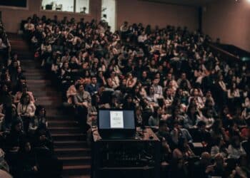 unsplash - miguel-henriques- Plus de 50 entreprises et universités vont partager leurs connaissances en matière d'IA