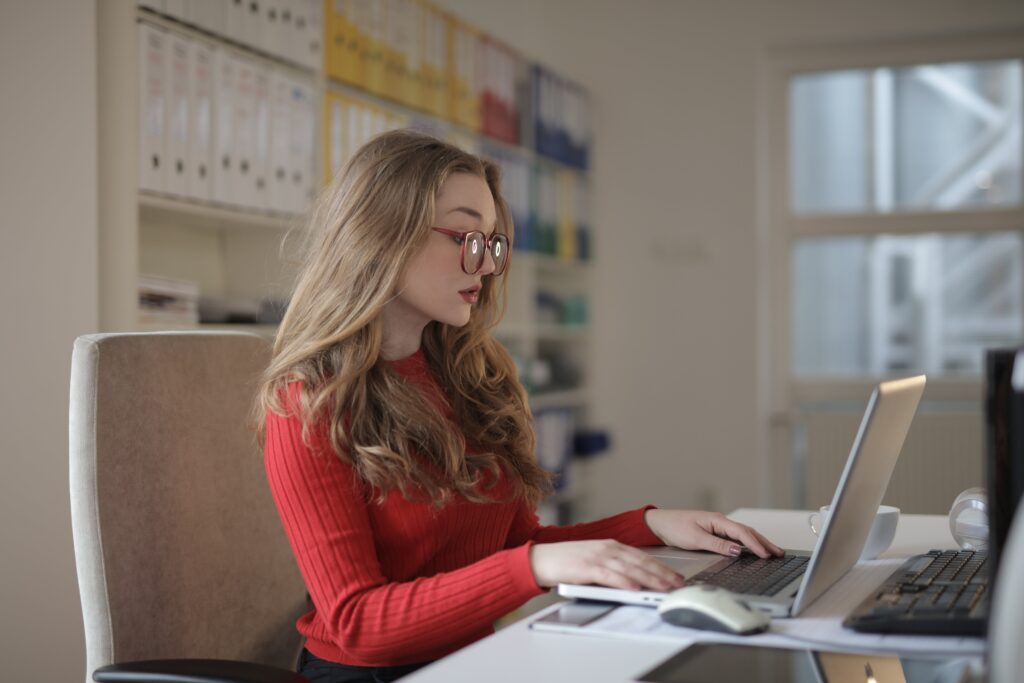 pexels-andrea-piacquadio-5 redenen om als student-zelfstandige aan de slag te gaan