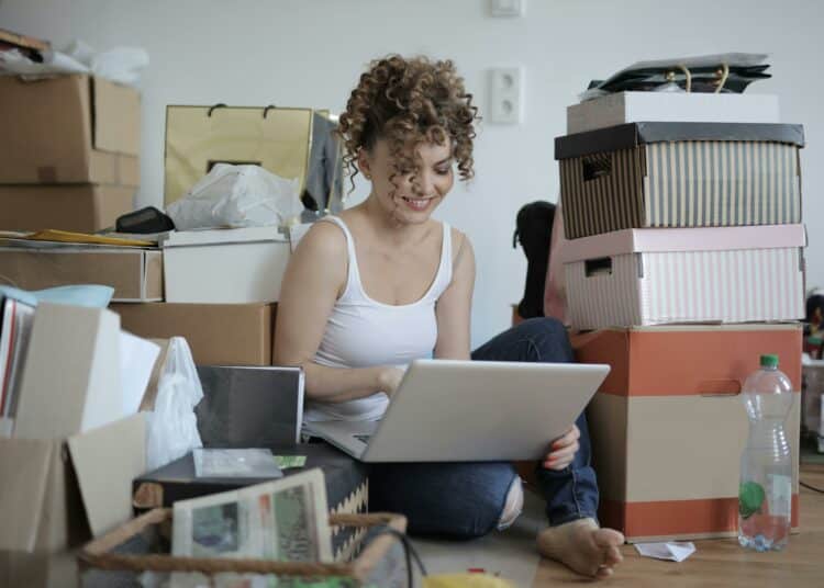 pexels-andrea-piacquadio-étudiante désorganisée-quiz 3 vas-tu réussir ton quad 2