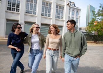 Apprendre en voyageant : 10 destinations top pour maîtriser une langue