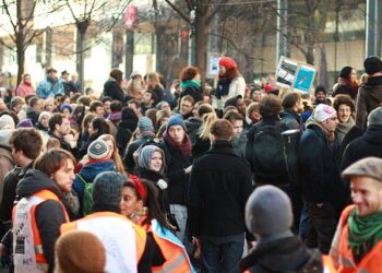 Manifestation_NoCulture- manifestants-Les étudiants manifestent dans plusieurs villes étudiantes