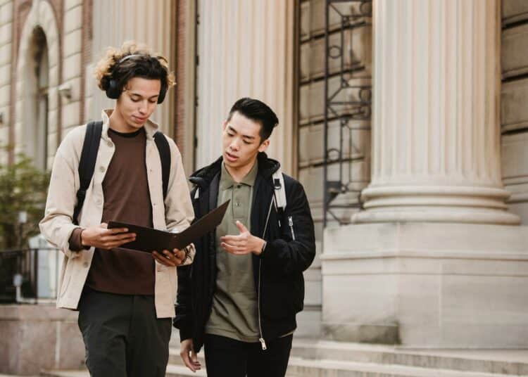 pexels-armin-rimoldi - 6 memes qui vont te rappeler tes études universitaires