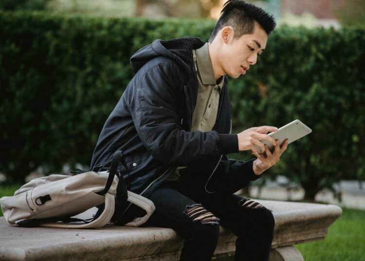 Bon plan étudiant : comment obtenir une réduction étudiante pour le Courrier international ?