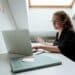 pexels-thirdman-travail- Astuces productivité étudiant
