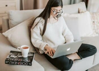 pexels-vlada-karpovich - 6 memes qui résument bien l'écriture d'un mémoire