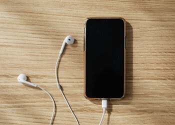 pexels-karolina-grabowska-4 redenen om als student je telefoon niet hele tijd op te laden