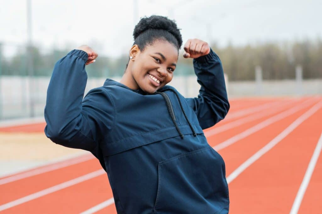 pexels-mikhail-nilov-5 redenen waarom studenten een varsity jacket moeten hebben