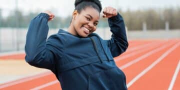 pexels-mikhail-nilov-5 redenen waarom studenten een varsity jacket moeten hebben