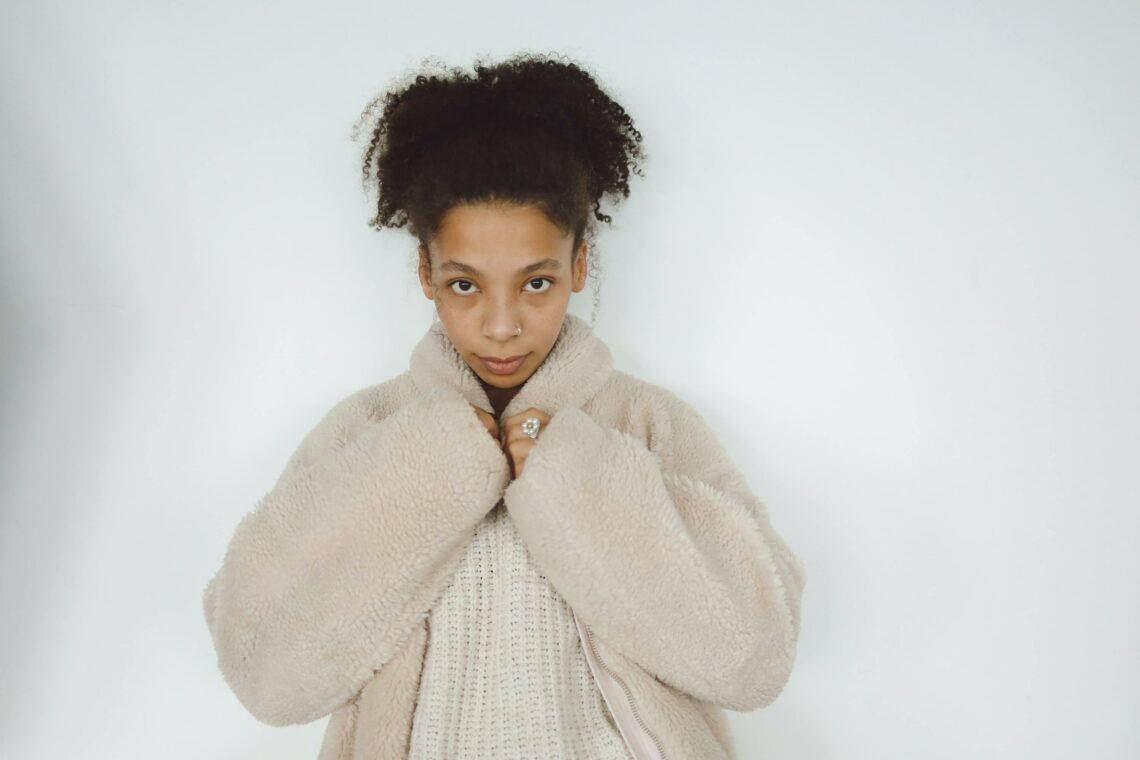 pexels-polina-tankilevitch-4 redenen om als kotstudent een kersenpitkussen te hebben