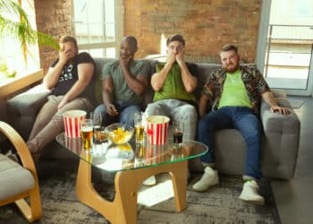 freepik - 6 dingen voor kotstudenten die met vrienden naar de Copa América kijken