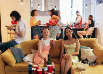 pexels-cottonbro-5 manieren om als student het einde van de examens te vieren