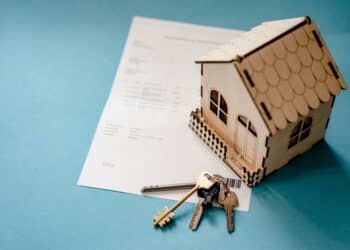 pexels-freestockpro-clé de maison-Étudiant en Wallonie calculez le prix de vos logements