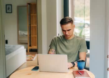 freepik - kotplanet proximus - confession d'un étudiant en kot