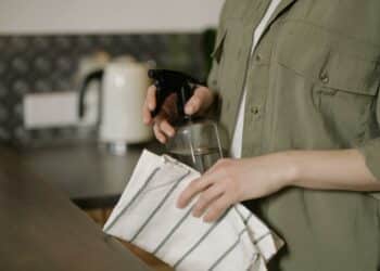 pexels-cottonbro-5 tips voor kotstudenten om eindelijk een grote schoonmaak te houden