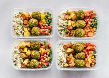 pexels-ella-olsson-boite hermétique avec un repas dedans-7 idées de plats pour aller en cours