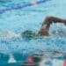 pexels-emily-rose-personne qui nage dans une piscine-6 raisons de se mettre à la natation pour bouger