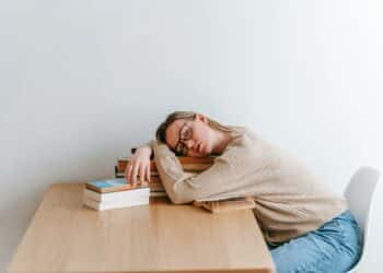 pexels-george-milton - Si tu te sens à bout après 1 mois de cours, ces 5 memes sont pour toi