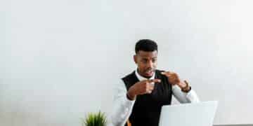 pexels-thirdman- 5 kledingstukken voor studenten tijdens de tweede zit