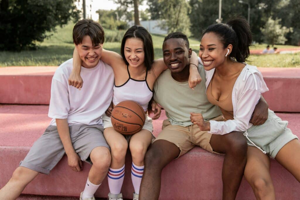 pexels-gabby-k-4amisquifontdusport-4 raisons de prendre un pass sport dans son université