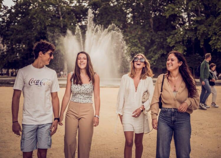 pexels-labonheure - Si ces 5 memes te parlent, c'est que tes potes ont une mauvaise influence sur toi