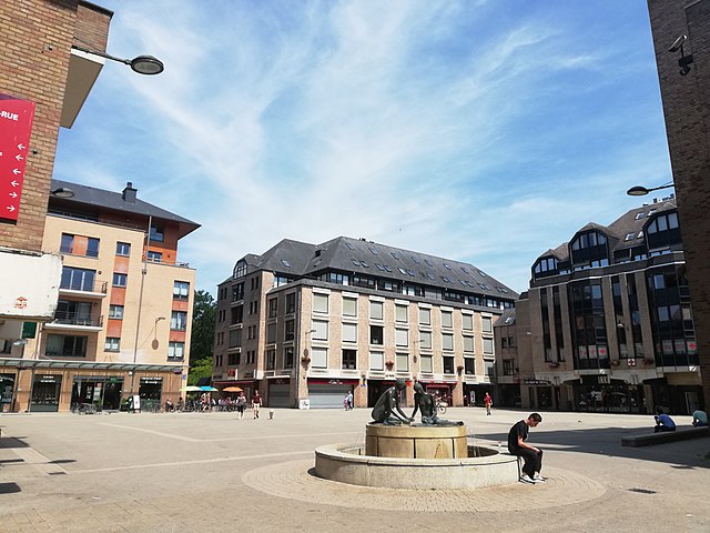 ana_meydanı-ville de Louvain-la-Neuve-où faire la fête à Louvain-la-Neuve